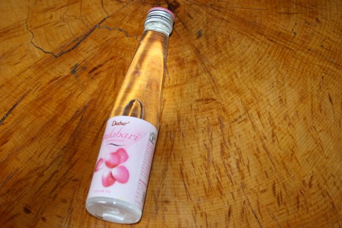 Růžová voda DABUR 250 ml
