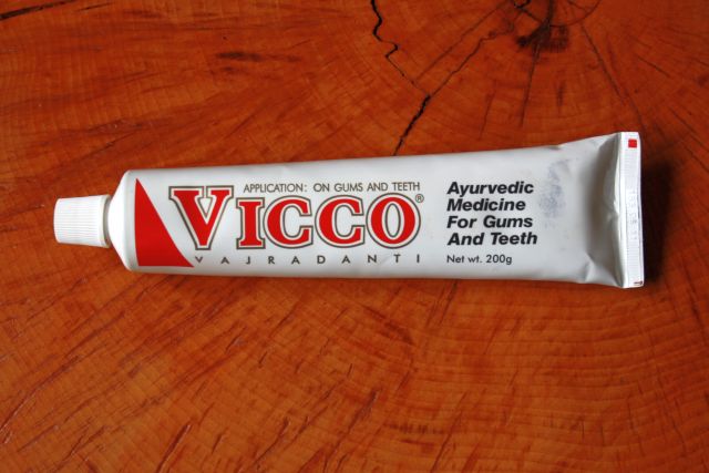 Zubní pasta VICCO 200g